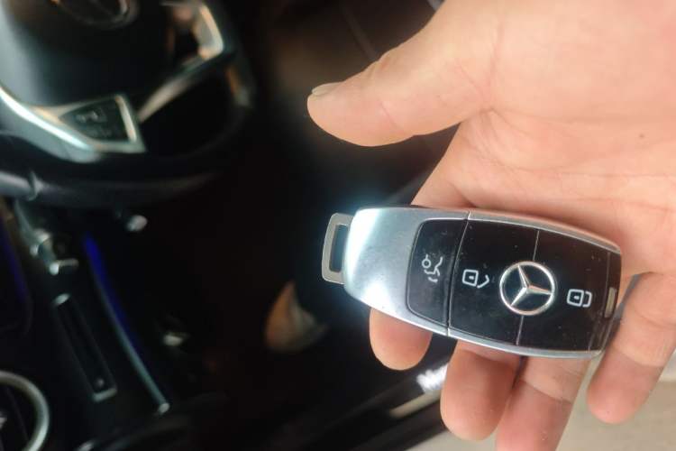 Used Mercedes-Benz E-Class 2018 E 320 L Sport 4MATIC Vehicle Key