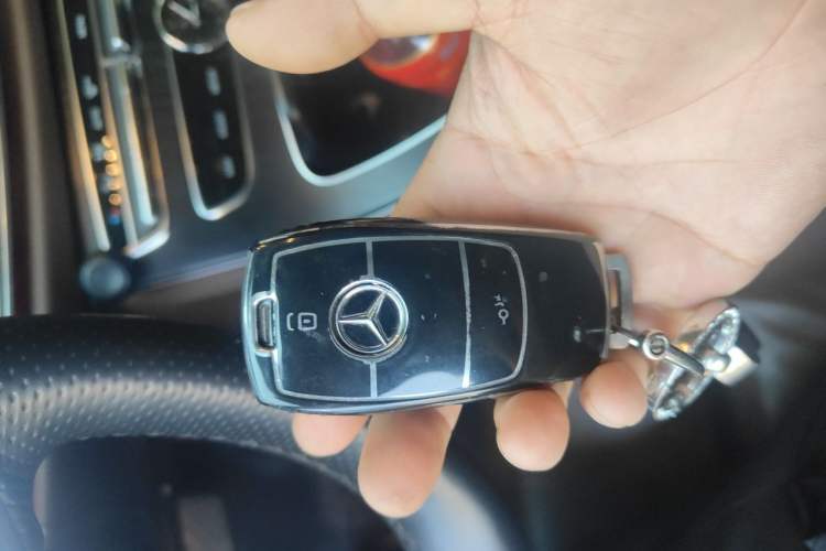Used Mercedes-Benz E-Class 2018 Facelift E 200 L Sport Edition Vehicle Key