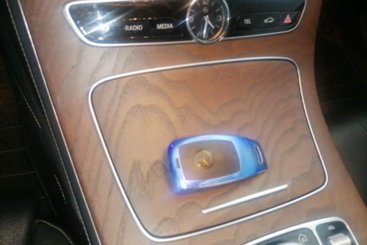 Used Mercedes-Benz E-Class 2018 Facelift E 200 L Vehicle Key