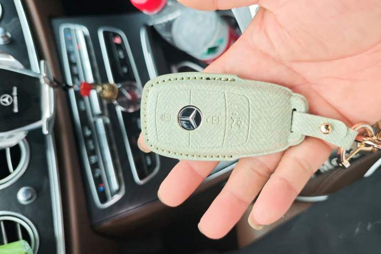 Used Mercedes-Benz E-Class 2018 Facelift E 200 L Vehicle Key
