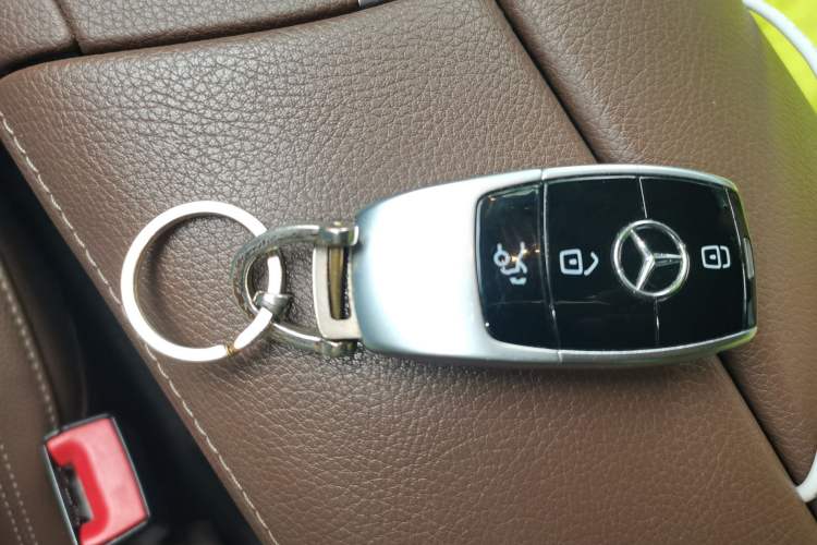 Used Mercedes-Benz E-Class 2018 Facelift E 200 L Vehicle Key