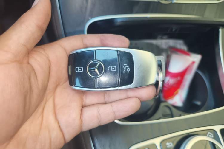 Used Mercedes-Benz E-Class 2018 Restyled E 300 L Sport Luxury Edition Vehicle Key