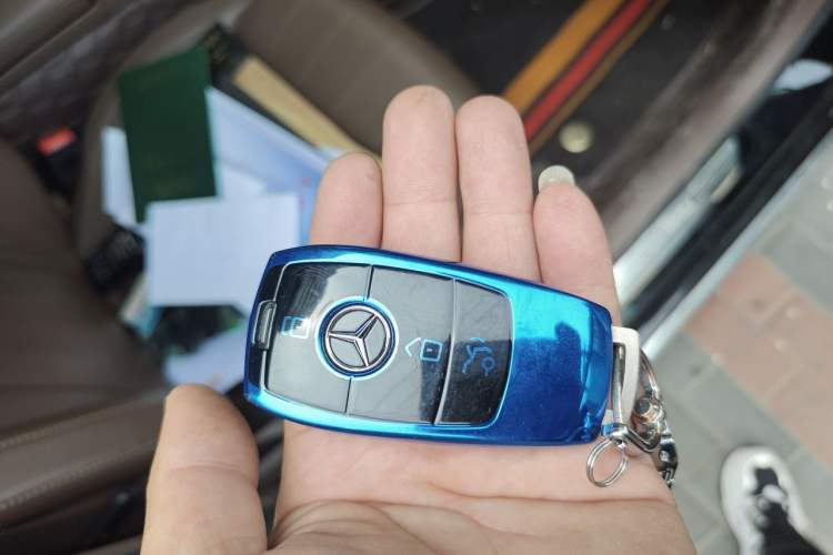 Used Mercedes-Benz E-Class 2018 Facelift E 200 L 4MATIC Vehicle Key