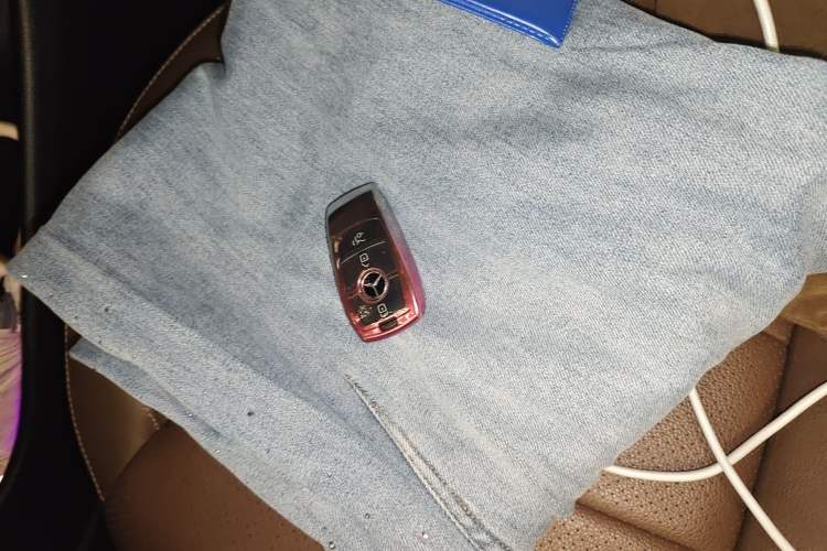 Used Mercedes-Benz E-Class 2018 E 300 L Sport Luxury Edition Vehicle Key