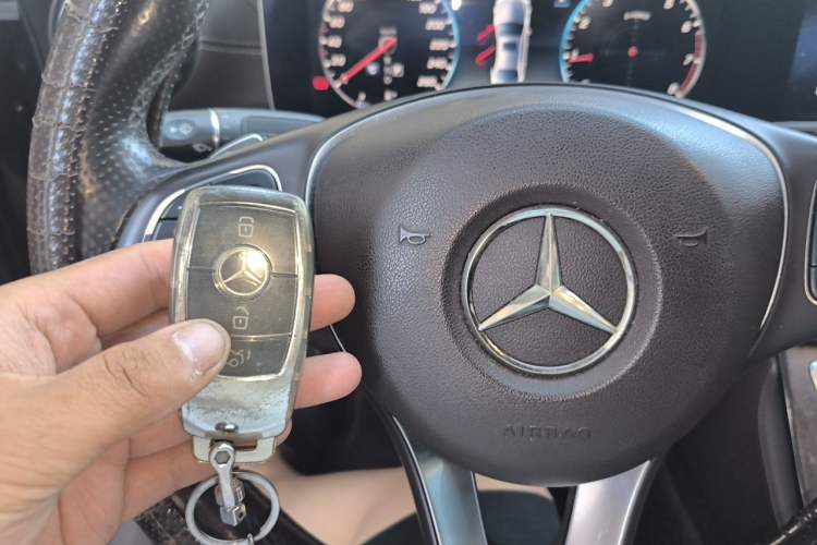 Used Mercedes-Benz E-Class 2018 Facelift E 200 L Vehicle Key