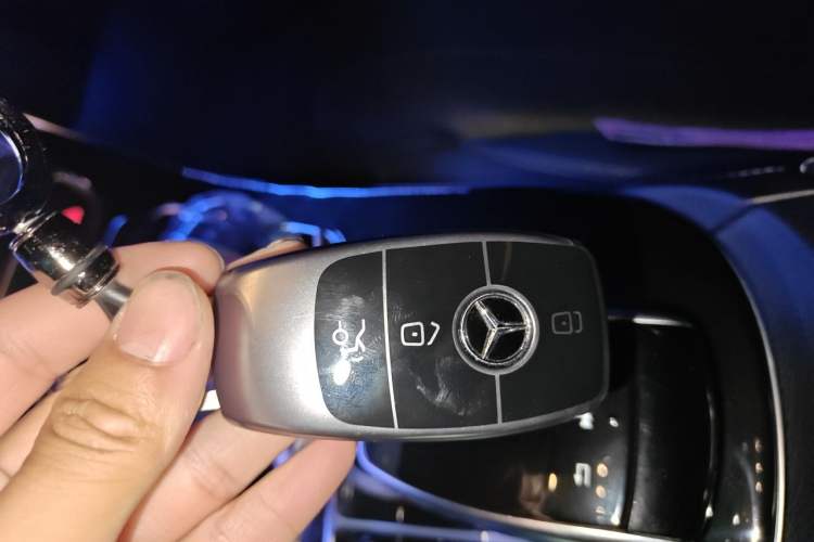 Used Mercedes-Benz E-Class 2018 Facelift E 300 L Luxury Edition Vehicle Key