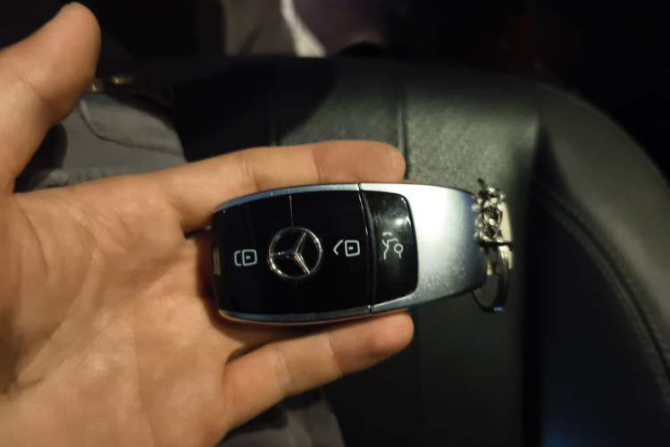 Used Mercedes-Benz E-Class 2018 Facelift E 300 L Luxury Edition Vehicle Key