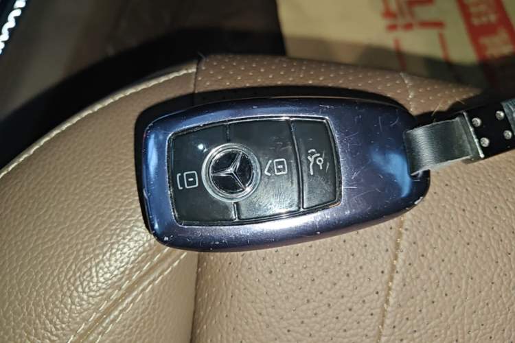 Used Mercedes-Benz E-Class 2018 Facelift E 300 L Luxury Edition Vehicle Key