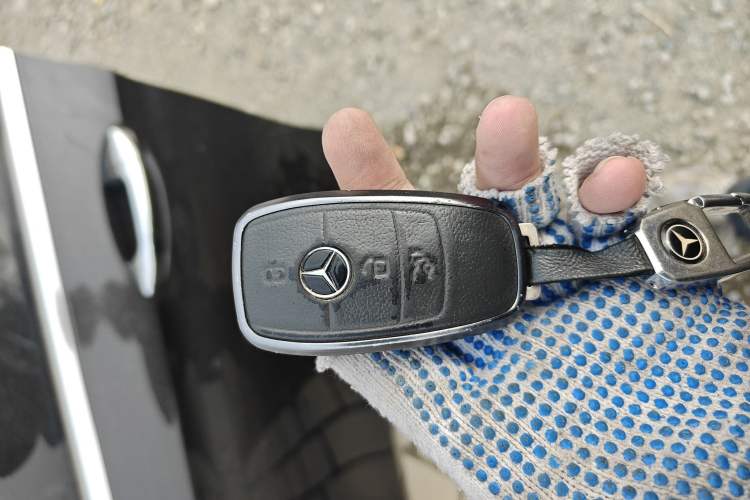 Used Mercedes-Benz E-Class 2018 E 200 L Sport Edition Vehicle Key