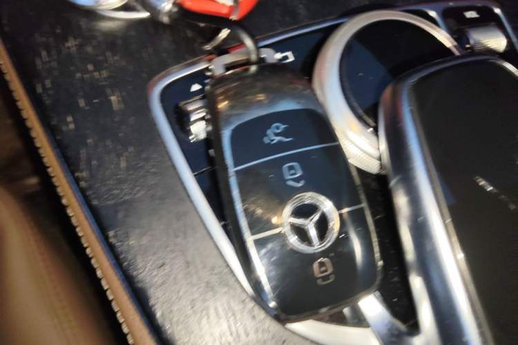 Used Mercedes-Benz E-Class 2018 E 200 L Sport Edition Vehicle Key