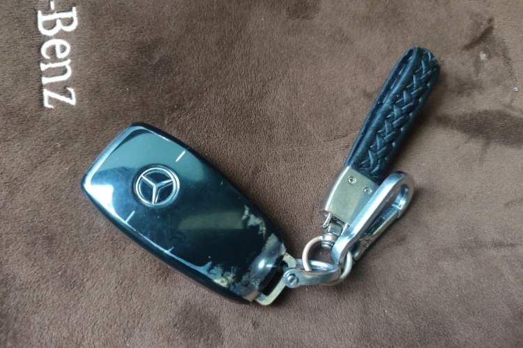Used Mercedes-Benz E-Class 2018 Facelifted E 300 L Stylish Version Vehicle Key