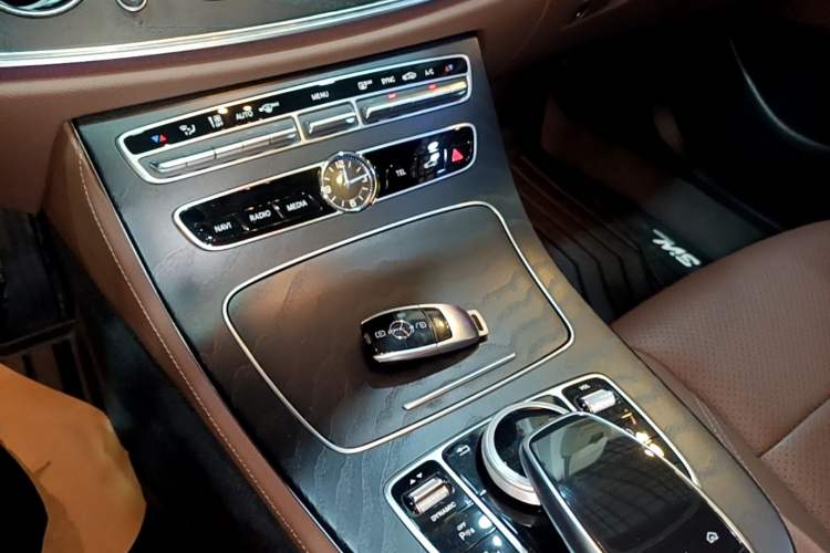 Used Mercedes-Benz E-Class 2018 Restyled E 300 L Sport Luxury Edition Vehicle Key