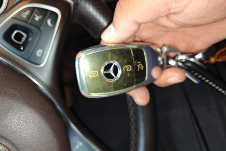 Used Mercedes-Benz E-Class 2018 E 200 L Vehicle Key