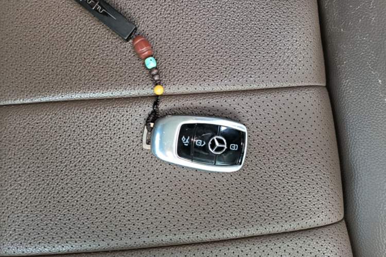 Used Mercedes-Benz E-Class 2018 Restyled E 300 L Sporty and Stylish Edition Vehicle Key