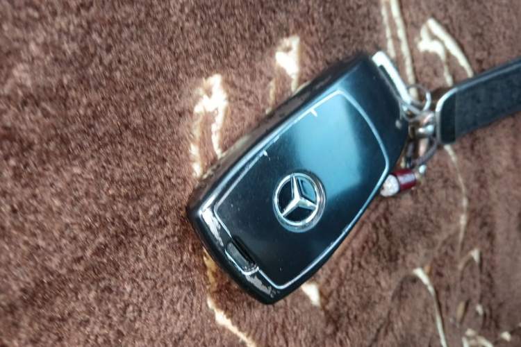 Used Mercedes-Benz E-Class 2018 Facelift E 200 L Sport 4MATIC Vehicle Key