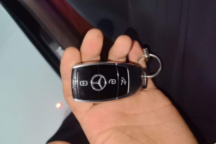 Used Mercedes-Benz E-Class 2018 Facelift E 200 L Vehicle Key