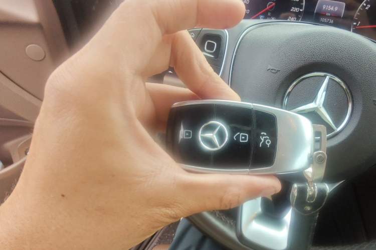 Used Mercedes-Benz E-Class 2018 Facelift E 200 L Vehicle Key