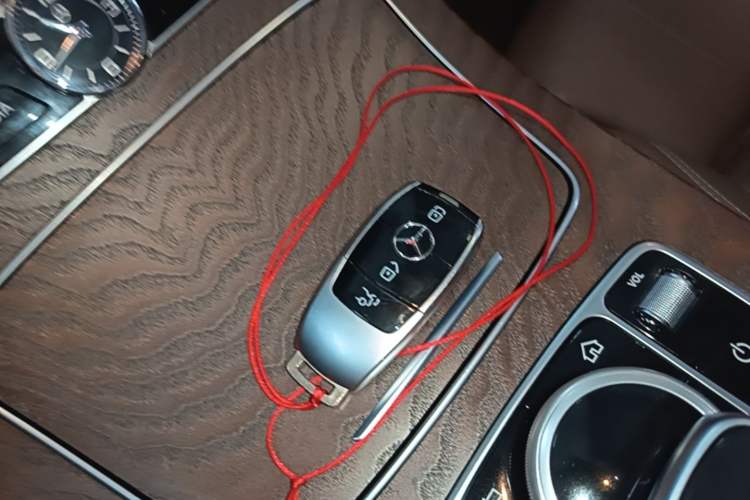 Used Mercedes-Benz E-Class 2018 Facelift E 200 L Vehicle Key