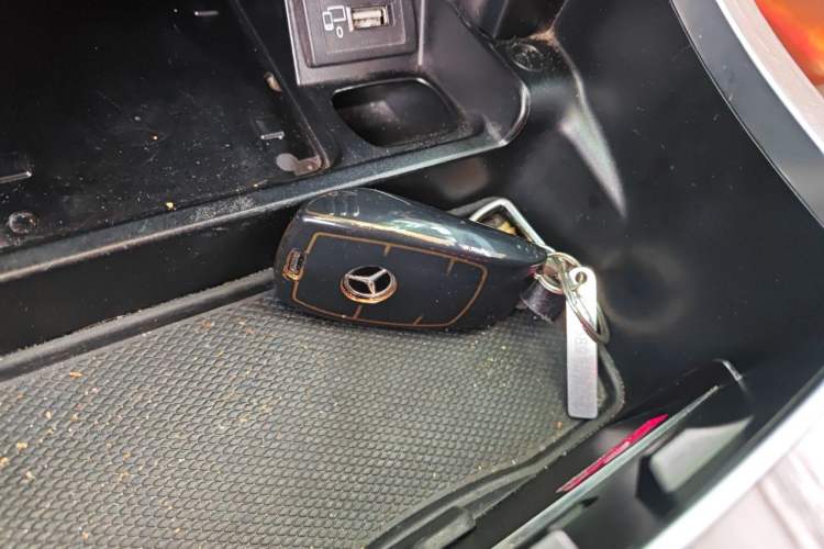 Used Mercedes-Benz E-Class 2018 Facelift E 200 L Vehicle Key