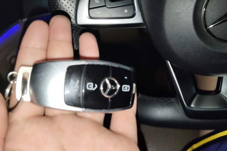 Used Mercedes-Benz E-Class 2018 Facelift E 200 L Sport Edition Vehicle Key