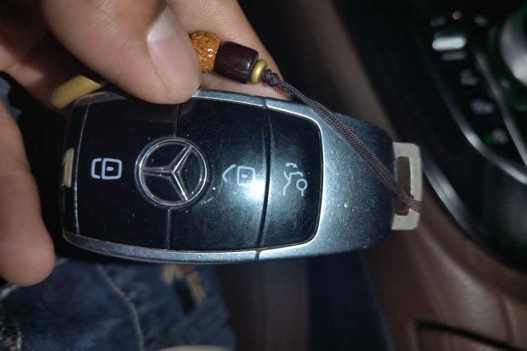 Used Mercedes-Benz E-Class 2018 Facelift E 200 L Sport Edition Vehicle Key