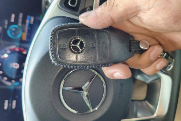 Used Mercedes-Benz E-Class 2018 Restyled E 300 L Sport Luxury Edition Vehicle Key