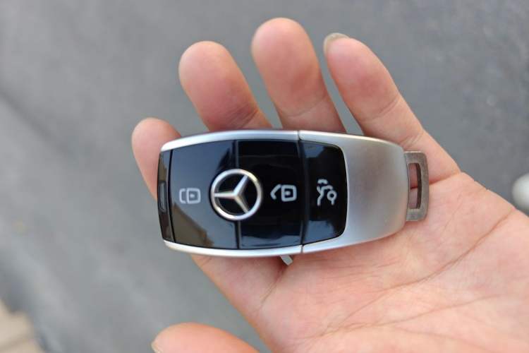 Used Mercedes-Benz E-Class 2018 E 200 L Vehicle Key