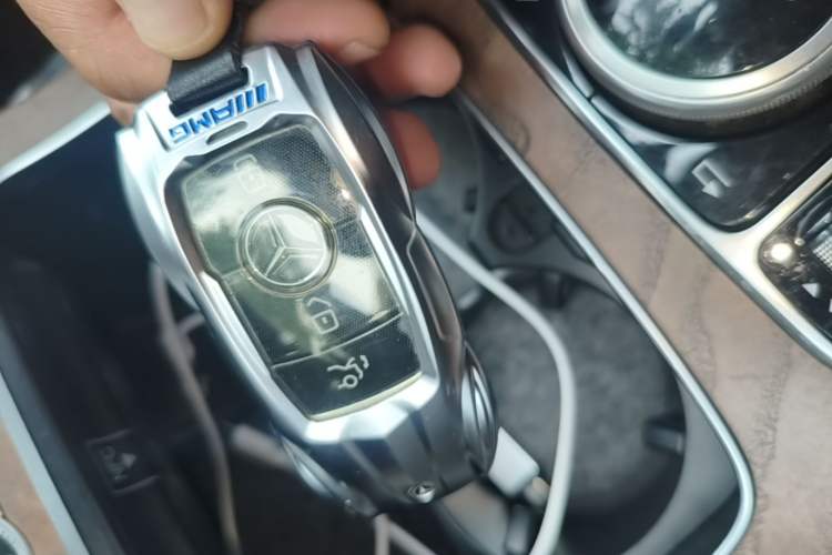 Used Mercedes-Benz E-Class 2018 Facelift E 200 L Vehicle Key