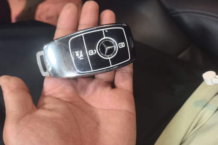 Used Mercedes-Benz E-Class 2018 E 300 L Sporty and Stylish Model Vehicle Key