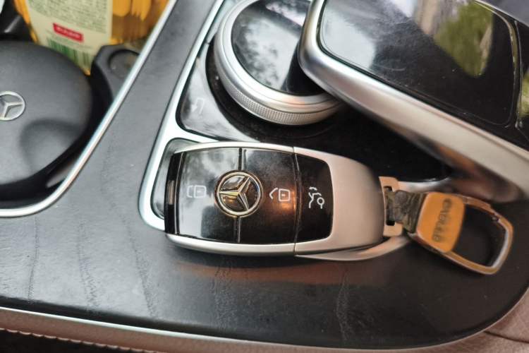 Used Mercedes-Benz E-Class 2018 E 200 L Sport Edition Vehicle Key