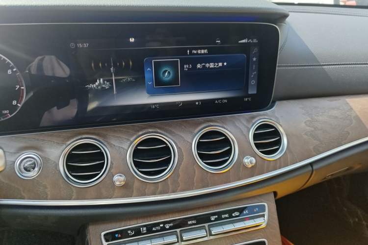 Used Mercedes-Benz E-Class 2018 Facelift E 200 L Audio And AC Panel