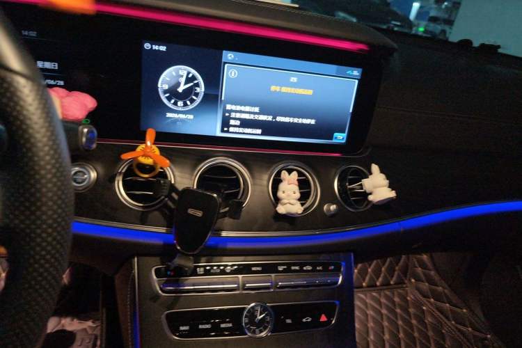 Used Mercedes-Benz E-Class 2018 E 200 L Sport Edition Audio And AC Panel