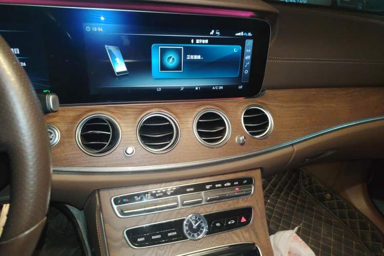 Used Mercedes-Benz E-Class 2018 Facelift E 200 L Audio And AC Panel