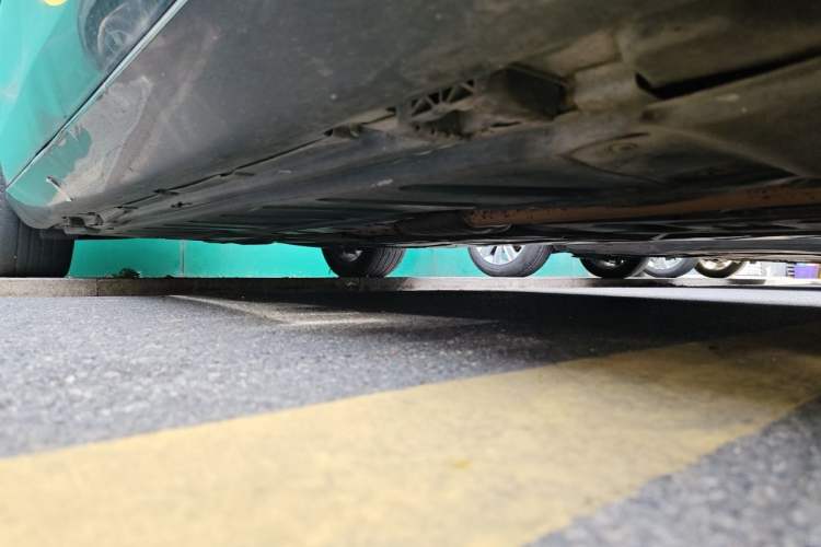 Used Mercedes-Benz E-Class 2018 Facelift E 200 L Chassis Front Right