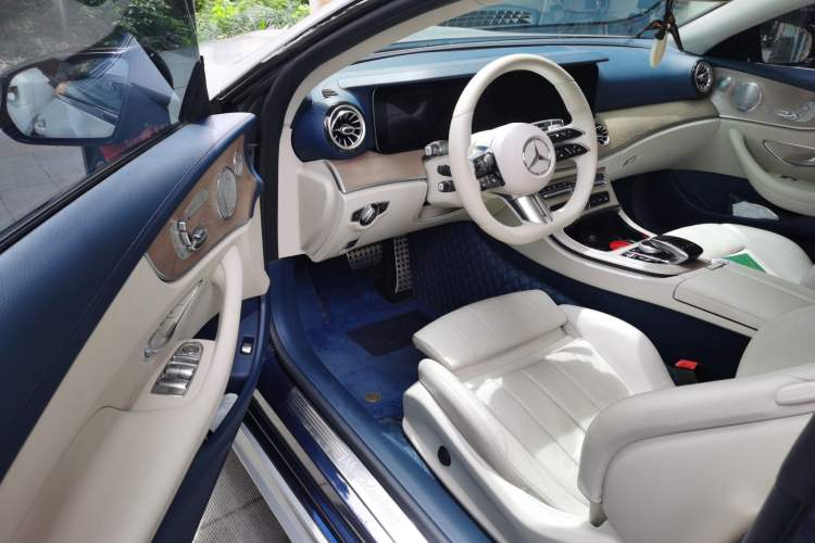 Used Mercedes-Benz E-Class 2018 E 200 Coupe Driver Seat
