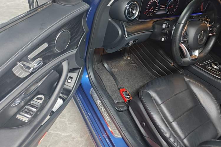 Used Mercedes-Benz E-Class 2018 Restyled E 300 L Sport Luxury Edition Driver Seat