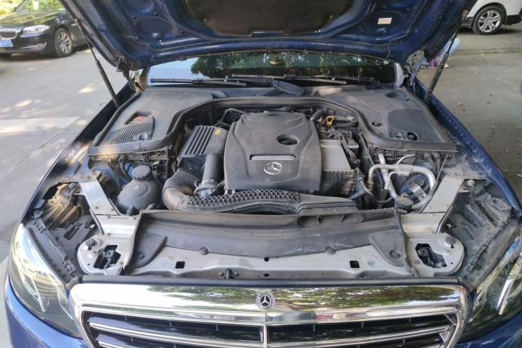 Used Mercedes-Benz E-Class 2018 Facelift E 300 L Luxury Edition Engine Bay