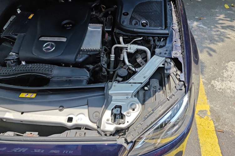 Used Mercedes-Benz E-Class 2018 E 300 Sport Edition Engine Bay Left