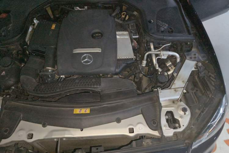 Used Mercedes-Benz E-Class 2018 E 200 L Sport Edition Engine Bay Left