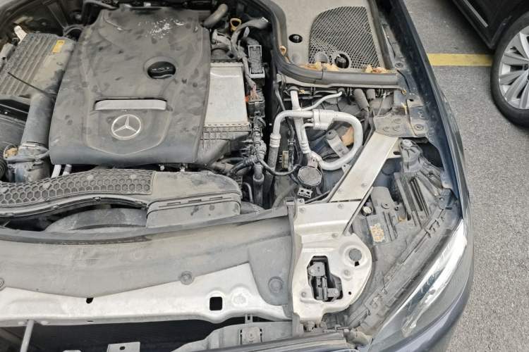 Used Mercedes-Benz E-Class 2018 Facelift E 200 L Engine Bay Left