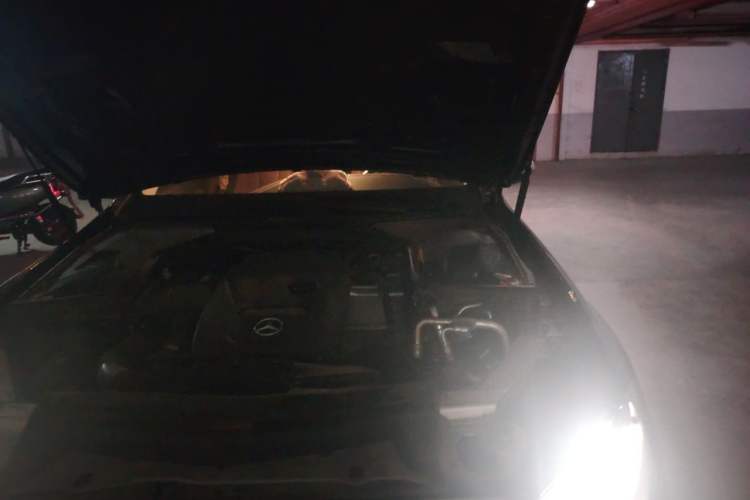 Used Mercedes-Benz E-Class 2018 Facelift E 200 L Engine Bay Left