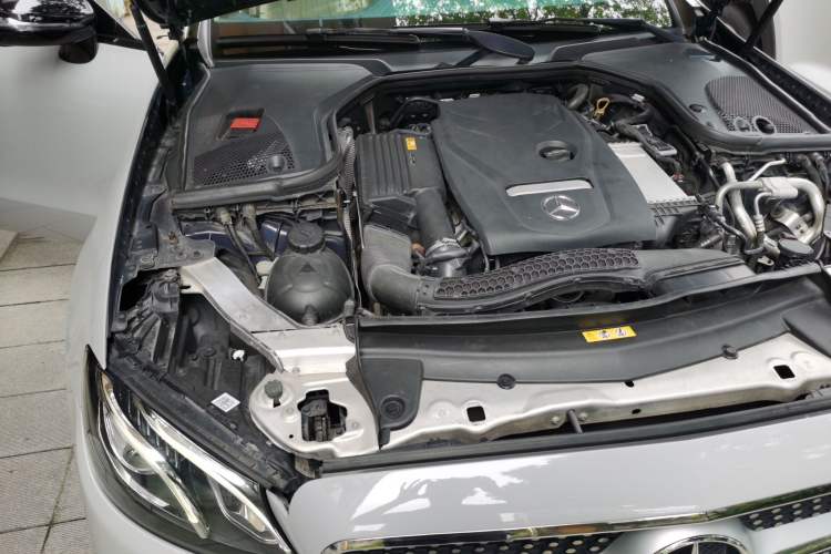 Used Mercedes-Benz E-Class 2018 E 200 Coupe Engine Bay Right