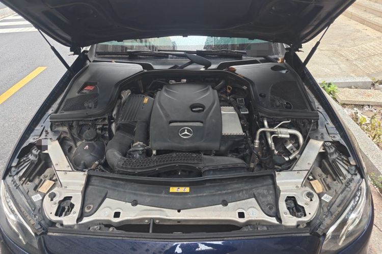Used Mercedes-Benz E-Class 2018 E 200 Coupe Engine Bay