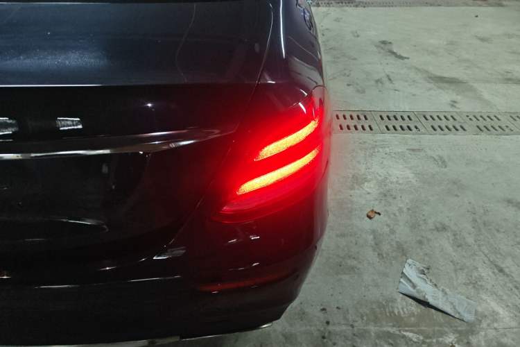 Used Mercedes-Benz E-Class 2018 E 200 L Sport Edition Exterior 3
