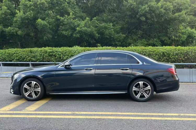 Used Mercedes-Benz E-Class 2018 Facelift E 200 L Sport Edition Exterior 3