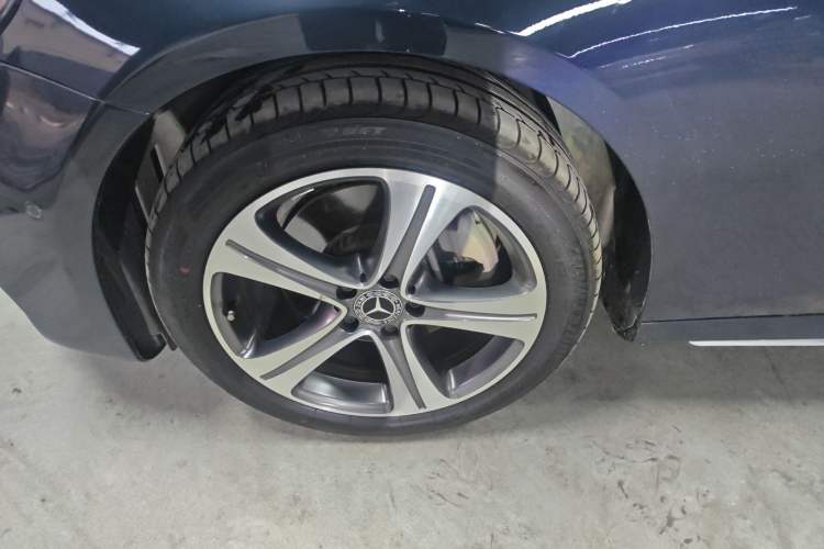 Used Mercedes-Benz E-Class 2018 E 200 L Sport Edition Exterior 4