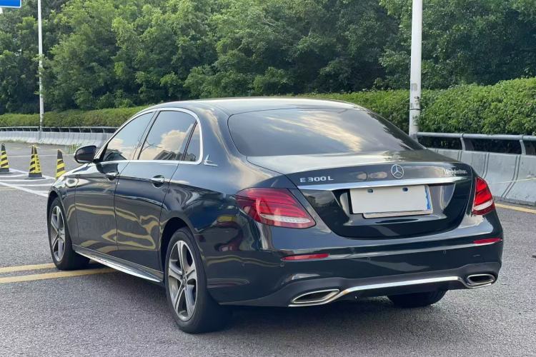 Used Mercedes-Benz E-Class 2018 Facelift E 200 L Sport Edition Exterior 6