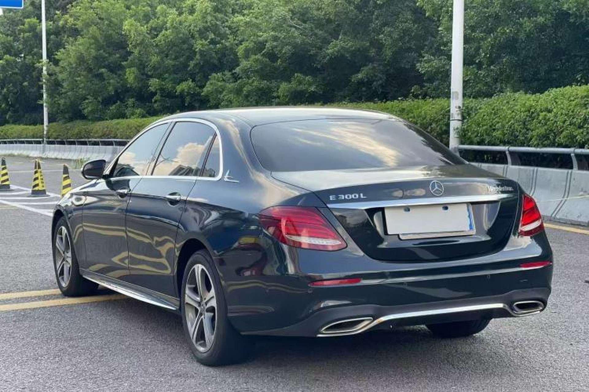 Used Mercedes-Benz E-Class 2018 Facelift E 200 L Sport Edition Exterior 6