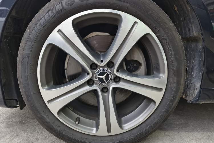 Used Mercedes-Benz E-Class 2018 Facelift E 200 L Sport Edition Exterior 7