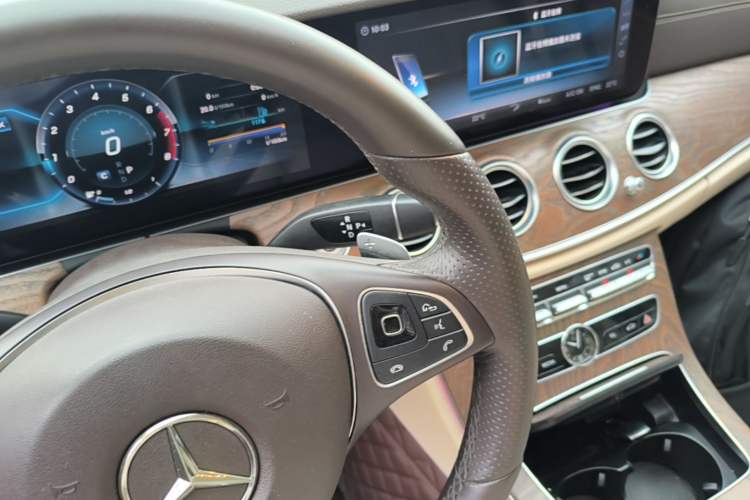 Used Mercedes-Benz E-Class 2018 Facelifted E 300 L Stylish Version Gear Lever
